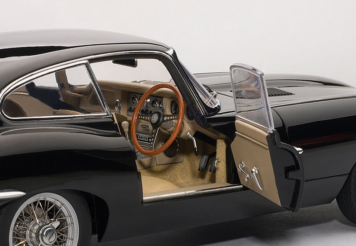 1/18 AUTOart JAGUAR E-TYPE COUPE SERIES I 3.8 (BLACK)(WITH METAL