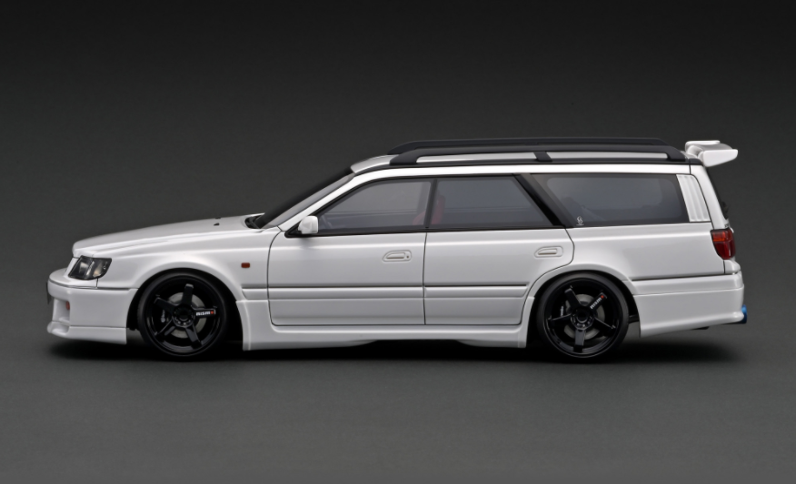 1/18 Ignition Model Nissan STAGEA 260RS (WGNC34) White with RB26