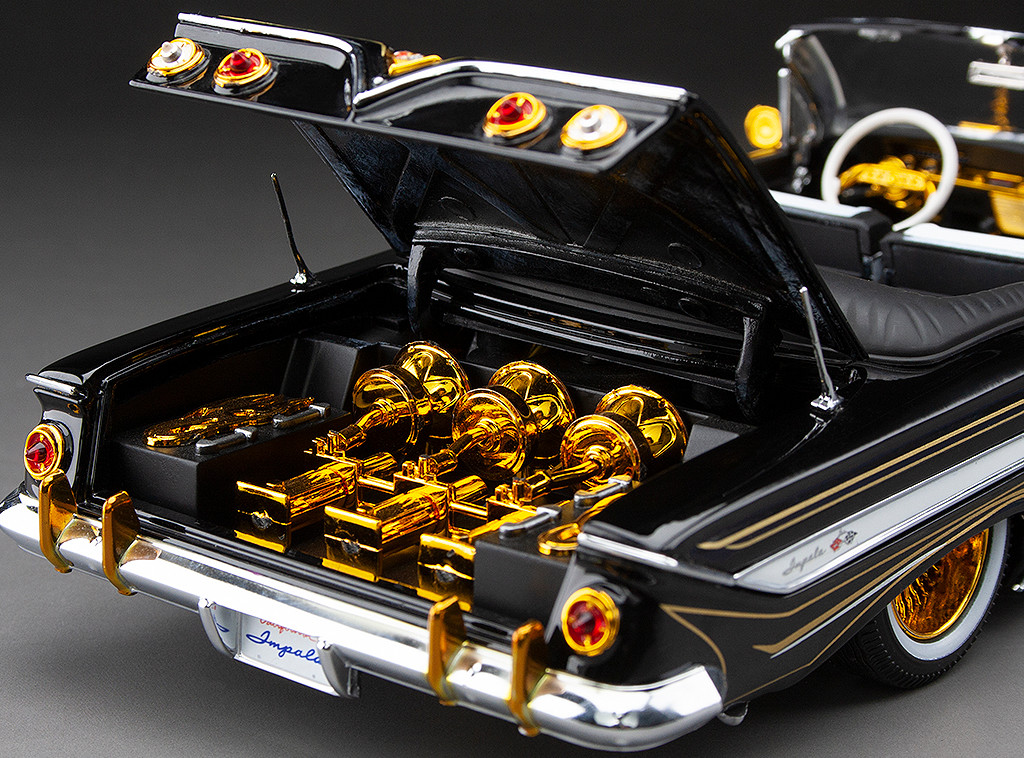 1/18 Sunstar 1961 Chevrolet Impala Open Convertible Lowrider