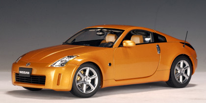 1/18 AUTOart 2002 NISSAN 350Z (SUNSET ORANGE) Diecast Car Model