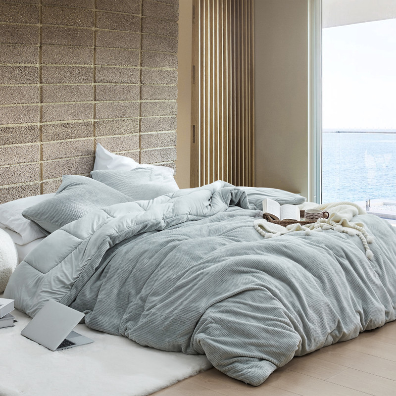 Super Soft Microfiber Plush Comforters with Oversized Dimensions