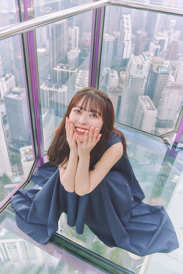 岩本蓮加（乃木坂46）、1st写真集が発売決定 - TOWER RECORDS ONLINE