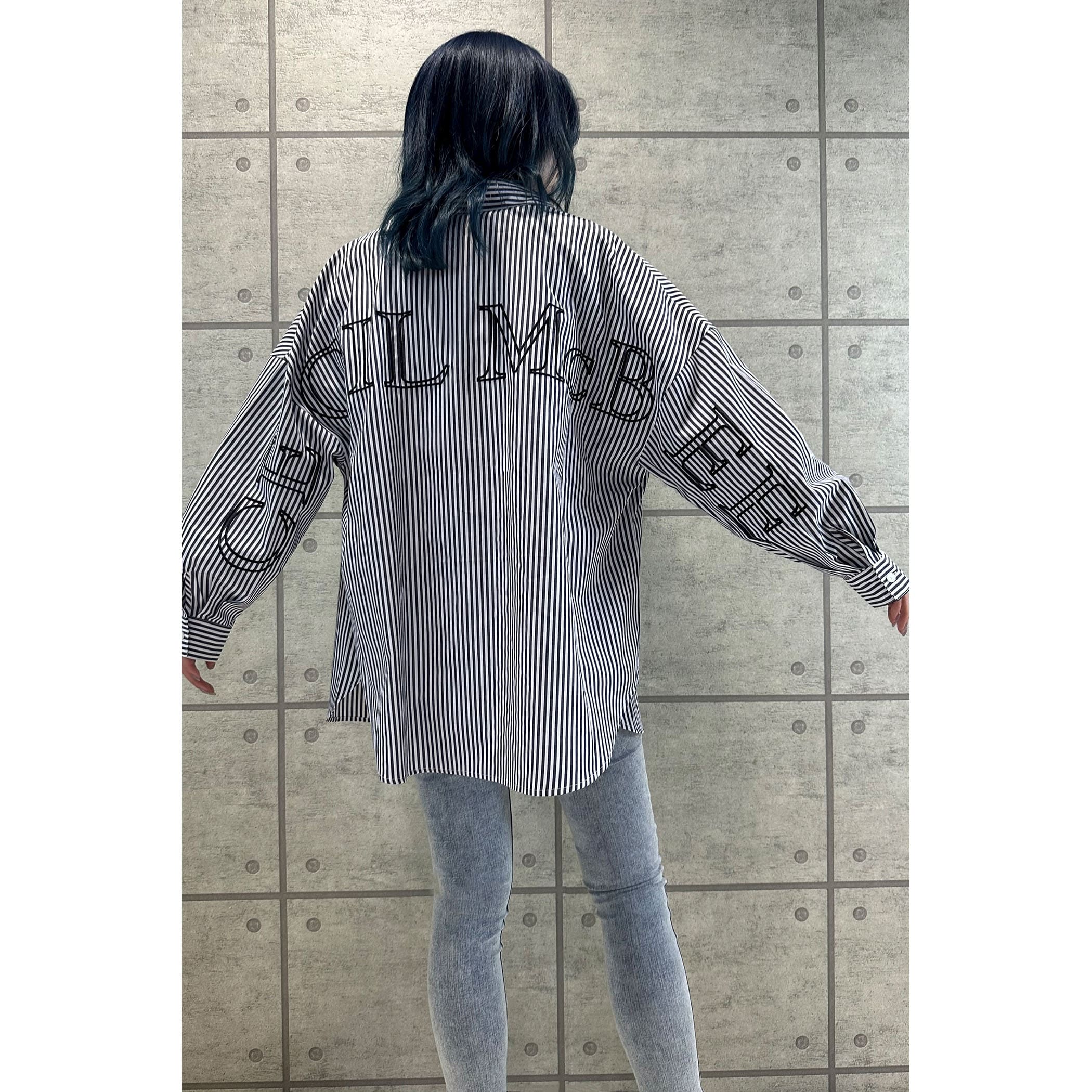 バックロゴ刺繍ゆるシャツ｜REVIVAL LOGO LINE｜CECIL McBEE(セシル