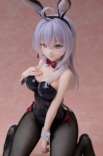 ロシデレ」大胆なバニーフィギュアが登場！ アーリャ&周防有希の牛
