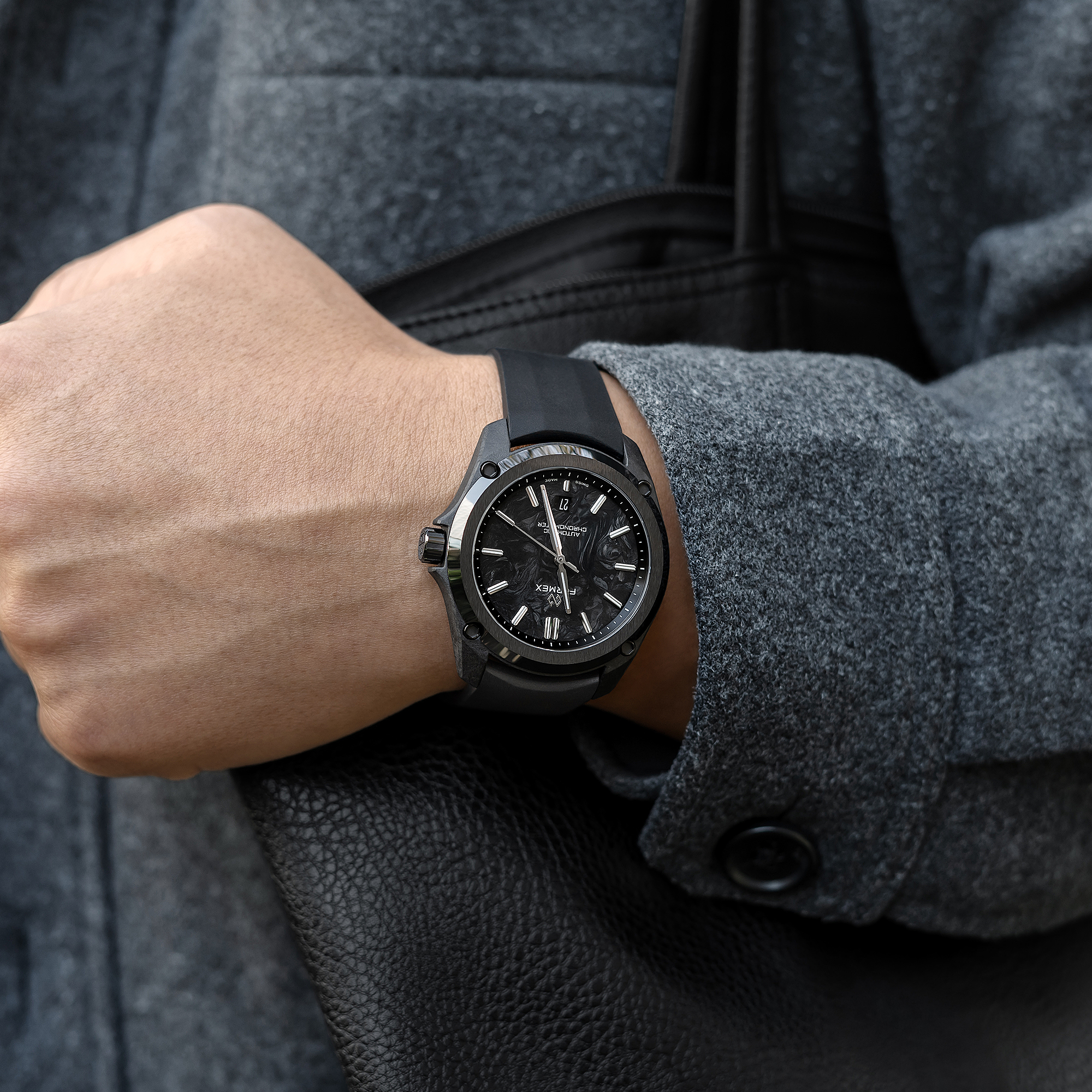 FORMEX ESSENCE LEGGERA 41mm FORGED CARBON – Chrono Theory – クロノ