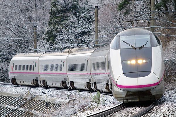 山形・秋田新幹線「E3系」どんな車両？ 2代目ミニ新幹線は「こまち