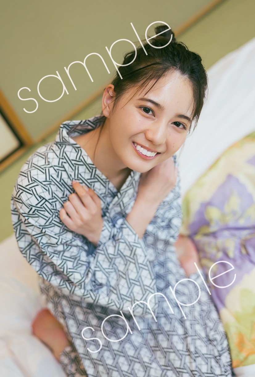 画像・写真 | 日向坂46小坂菜緒、写真集が予約好調で発売前に重版 累計