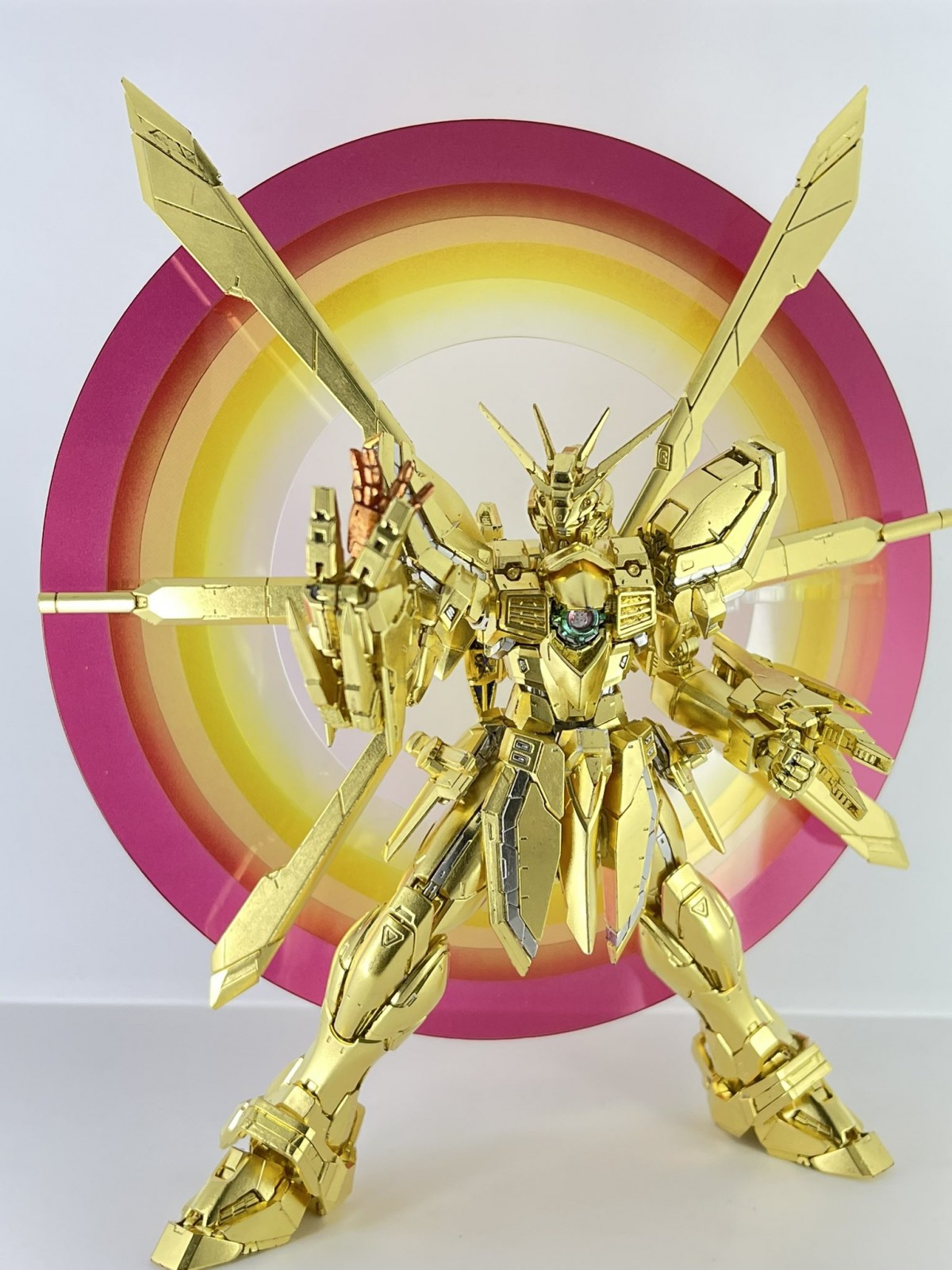 画像・写真 | 加賀職人の“金箔ガンプラ”に反響、不況で賃金低下が限界