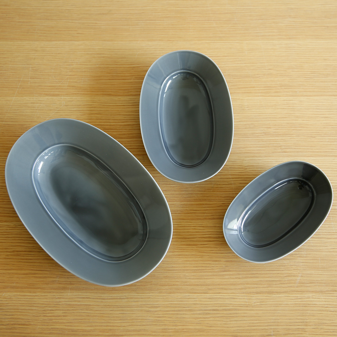 yumiko iihoshi porcelain （イイホシユミコ）/ Oval plate S