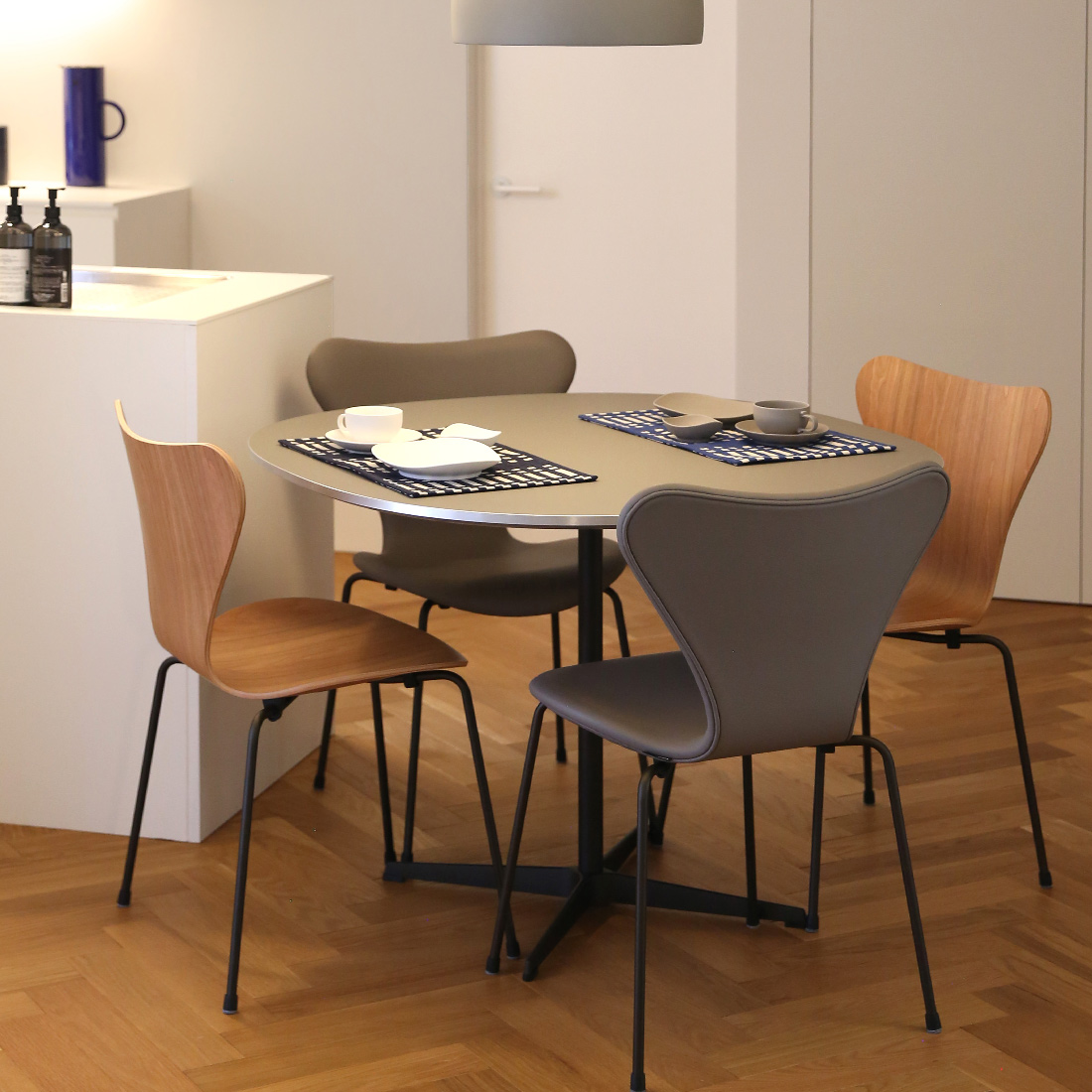 FRITZ HANSEN（フリッツ・ハンセン） / TABLE SERIES（テーブル