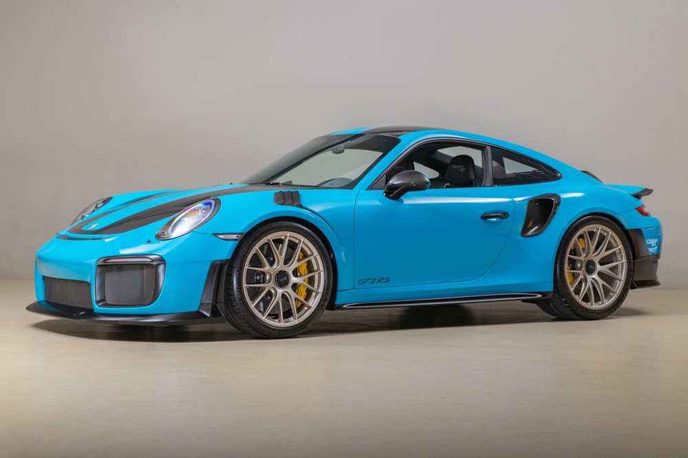 2018 Porsche 911 GT2 RS Weissach - collectorscarworld