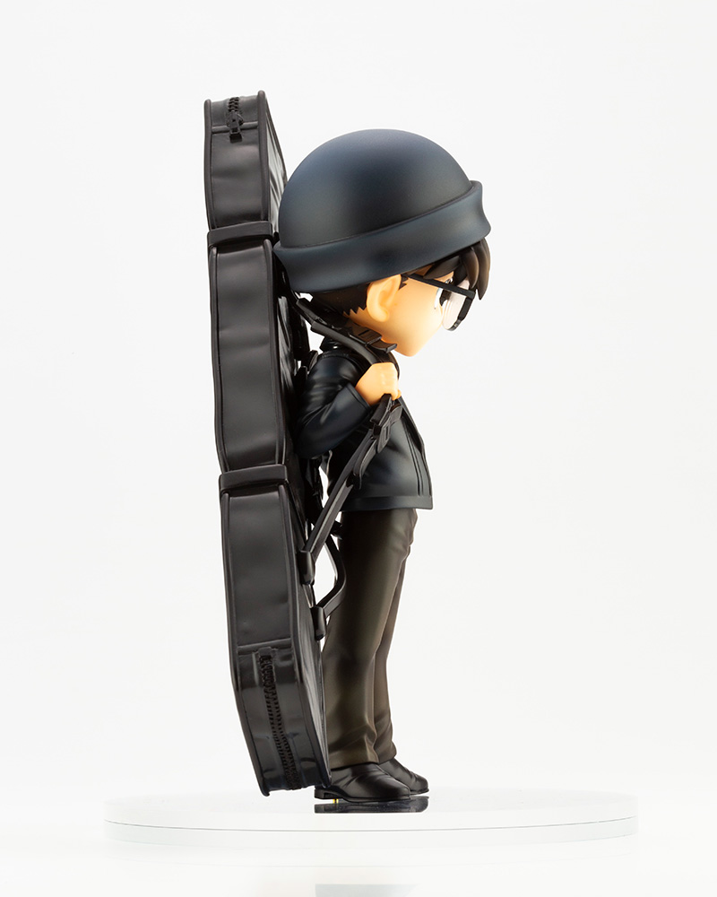 アニメ『名探偵コナン』から「江戸川コナン」が「赤井秀一」の衣装を身