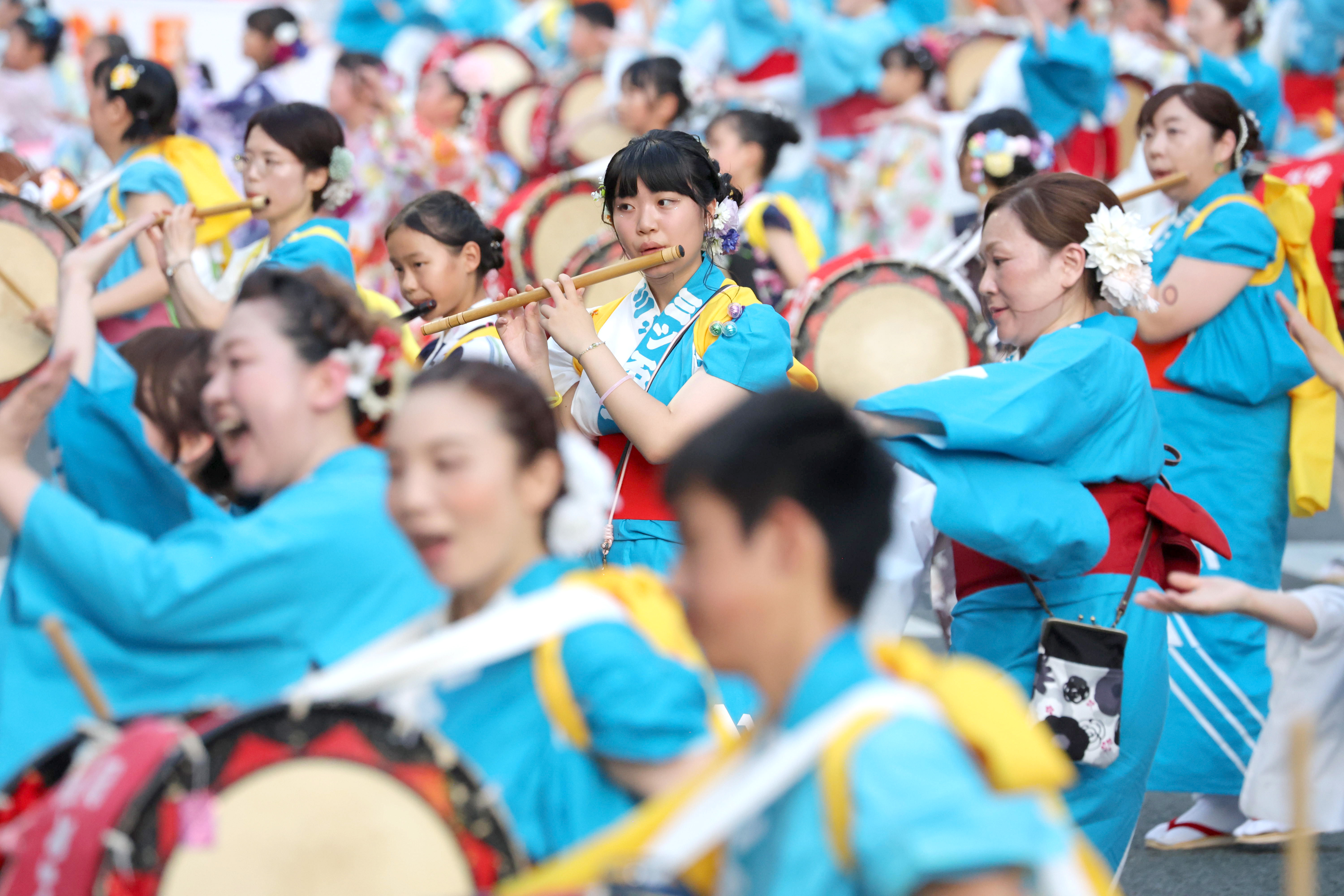 幸せな掛け声「サッコラ、チョイワ、ヤッセ！」で街中に活気 「盛岡