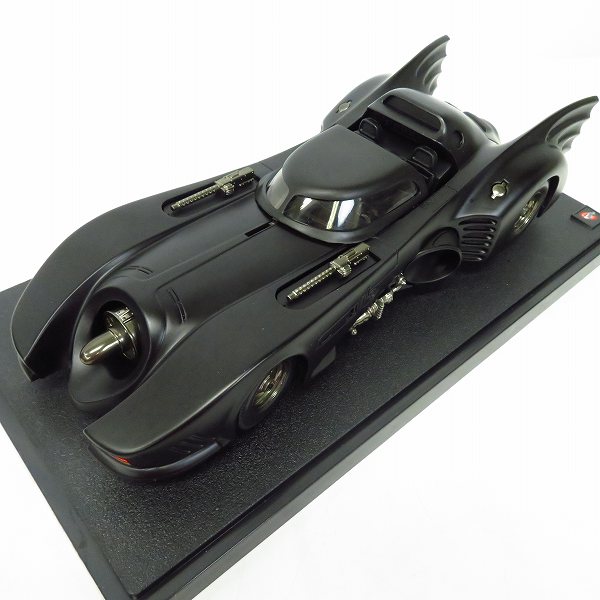 未使用】Hot Wheels/ホットウィール 1/18 バットモービル/BATMOBILEの