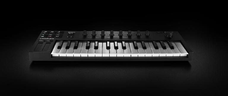 komplete-kontrol-m32-front.jpg