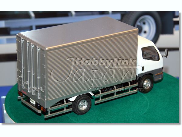 1/32 三菱ふそう キャンター | HLJ.co.jp