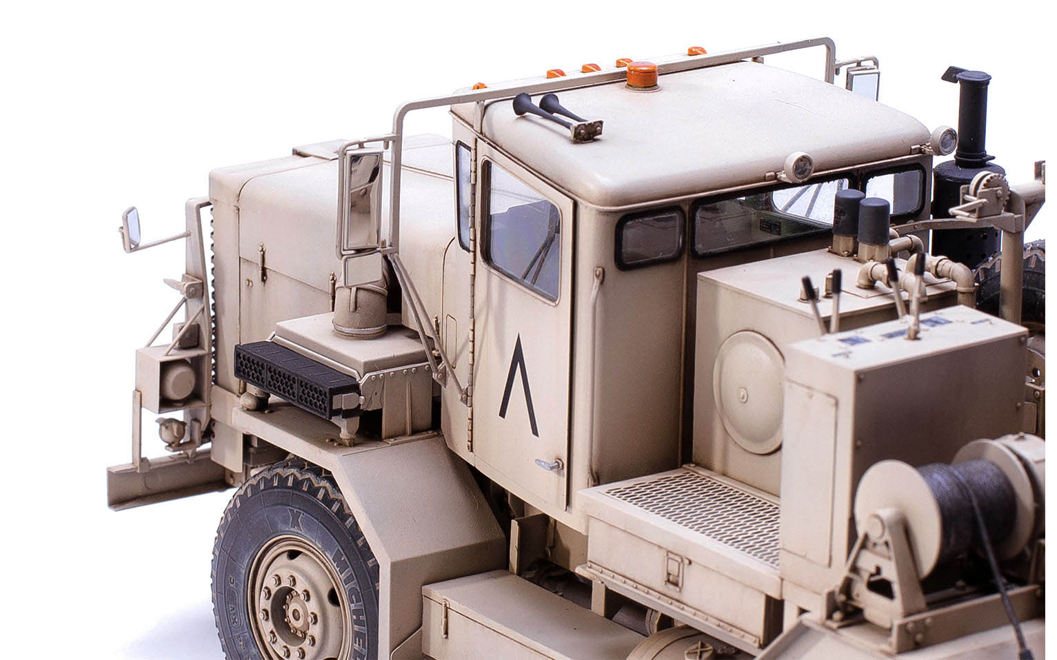 U.S. M911 C-HET (8x6) & M747 Heavy Equipment Semi-Trailer - Meng