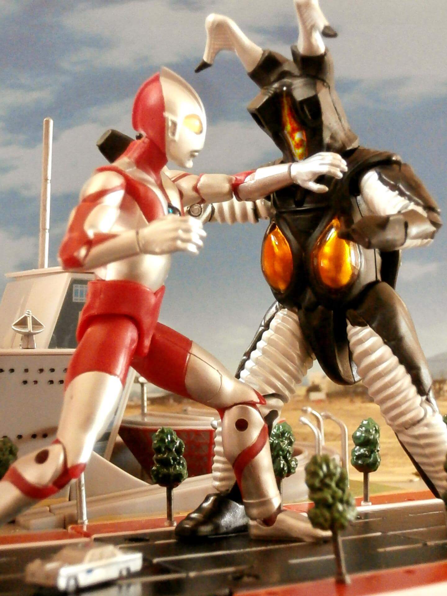 ウルトラマンvs宇宙恐竜ゼットン！ | バンダイによる、遊びと学びの