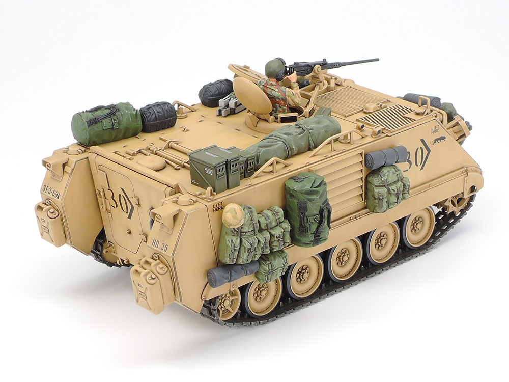 タミヤ 1/35 ミリタリーミニチュアシリーズ アメリカ M113A2 デザート