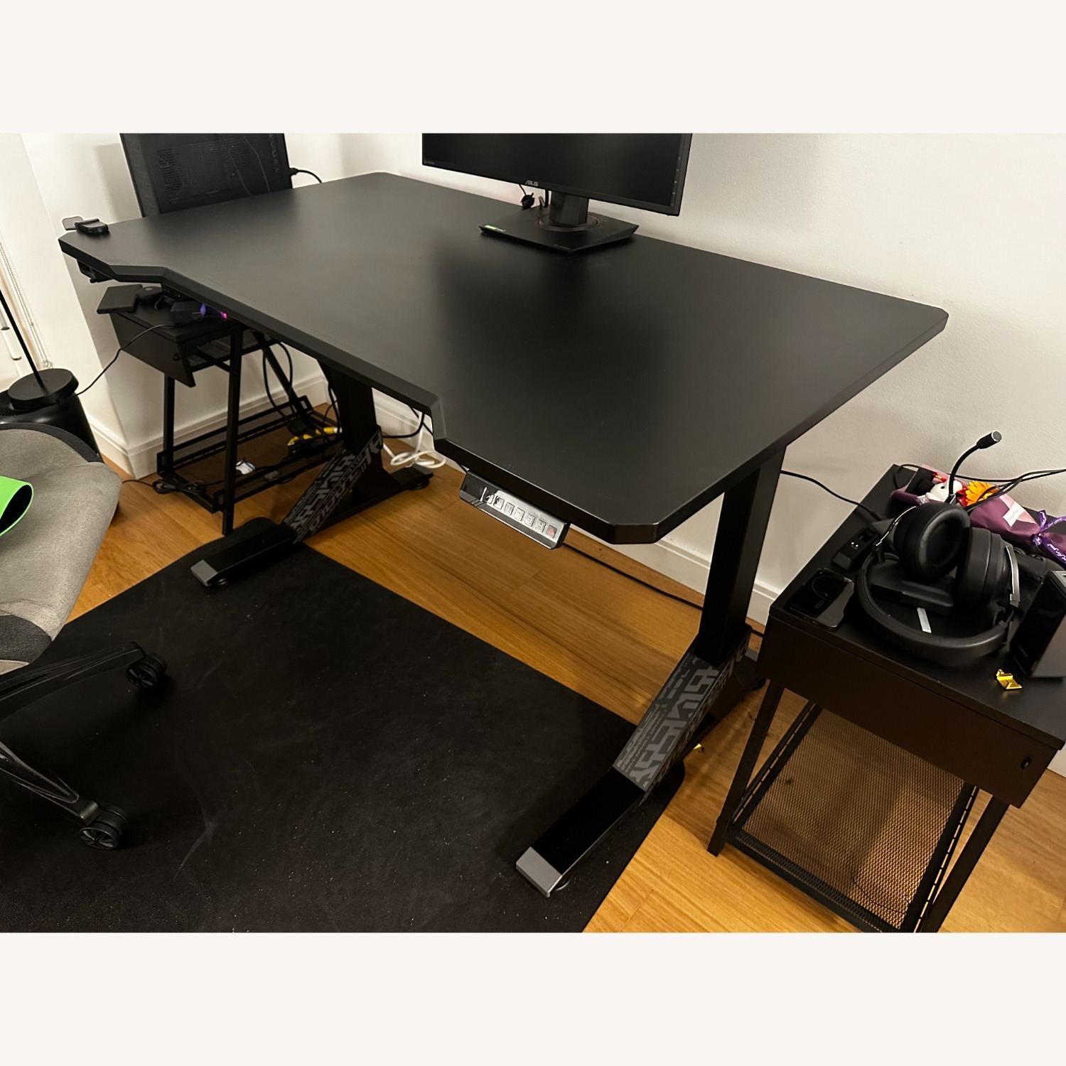 IKEA UPPSPEL Gaming Desk Black - AptDeco