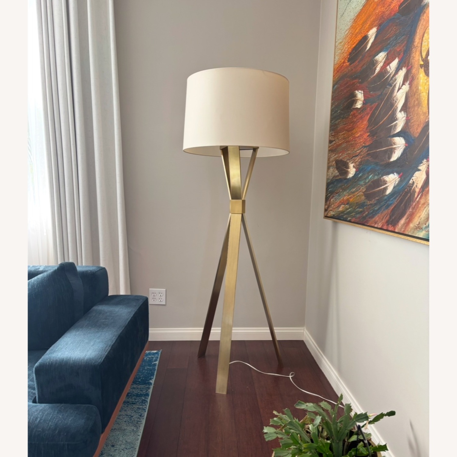 Ethan Allen Tomas Floor Lamp - AptDeco
