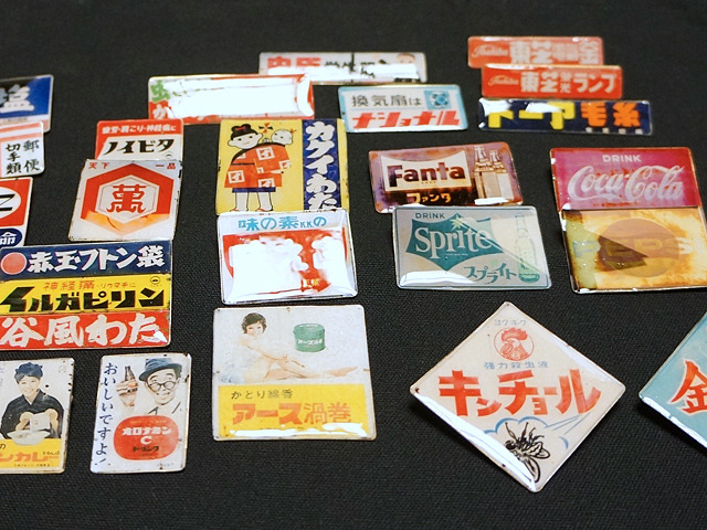 ホーロー看板をどんどんバッジにしていく :: デイリーポータルZ