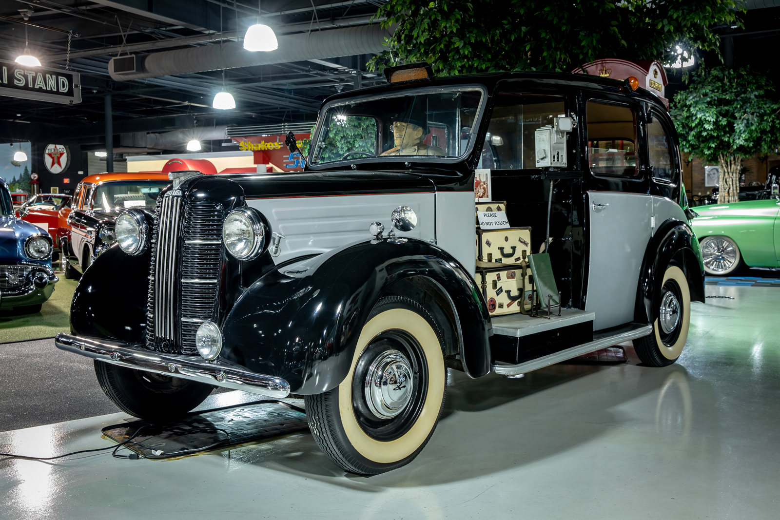 1958 Austin FX3 London Taxi Cab - Day Family Classic Cars