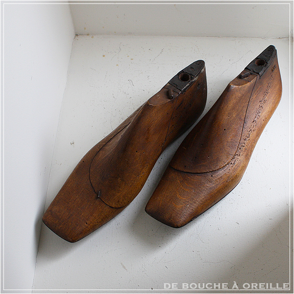 オールドバカラ アンティーク DE BOUCHE A OREILLE / embauchoirs en