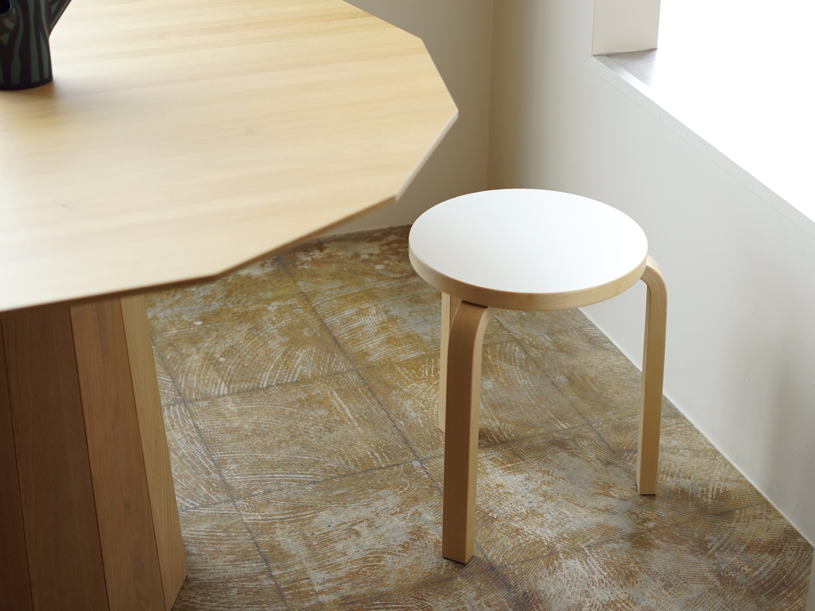 artek (アルテック) STOOL 60（スツール 60） 3本脚 ホワイト