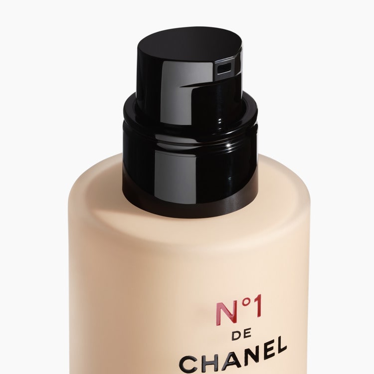 フリュイド ファンデーション N°1 ドゥ シャネル(BD01): CHANEL