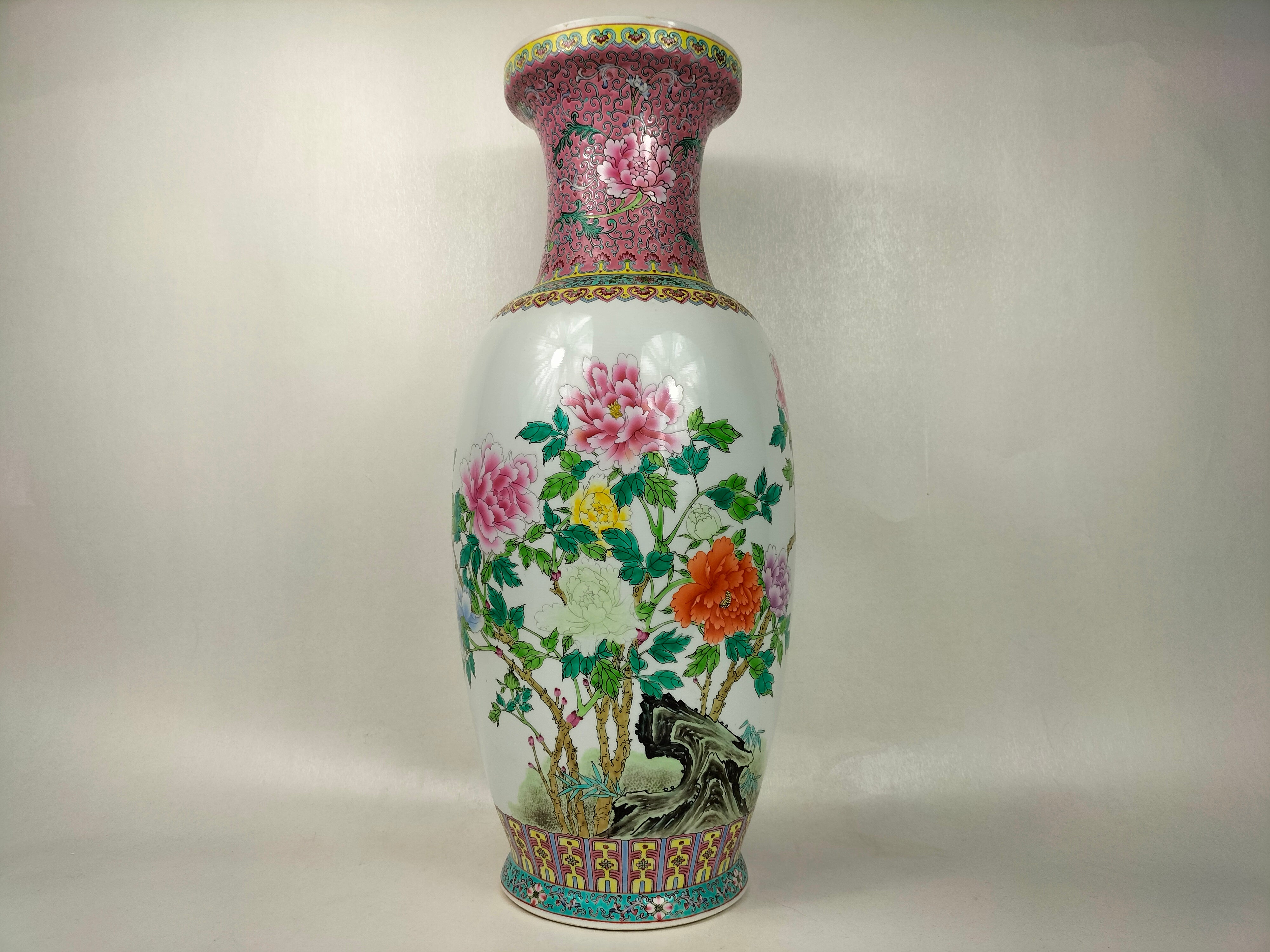 大型中国粉彩花朵装饰花瓶// 景德镇- 20 世纪– Diddenantiques