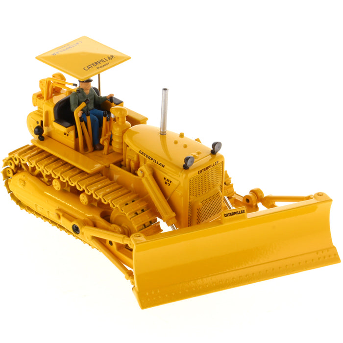 1:50 Cat®D7C Track Type Tractor — Diecast Masters America