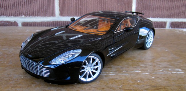 REVIEW: AUTOart Aston Martin One-77 • DiecastSociety.com