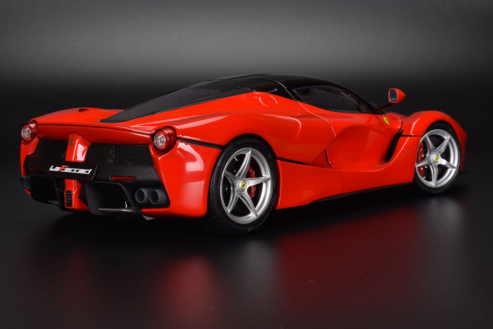 REVIEW: BBR Ferrari LaFerrari • DiecastSociety.com %
