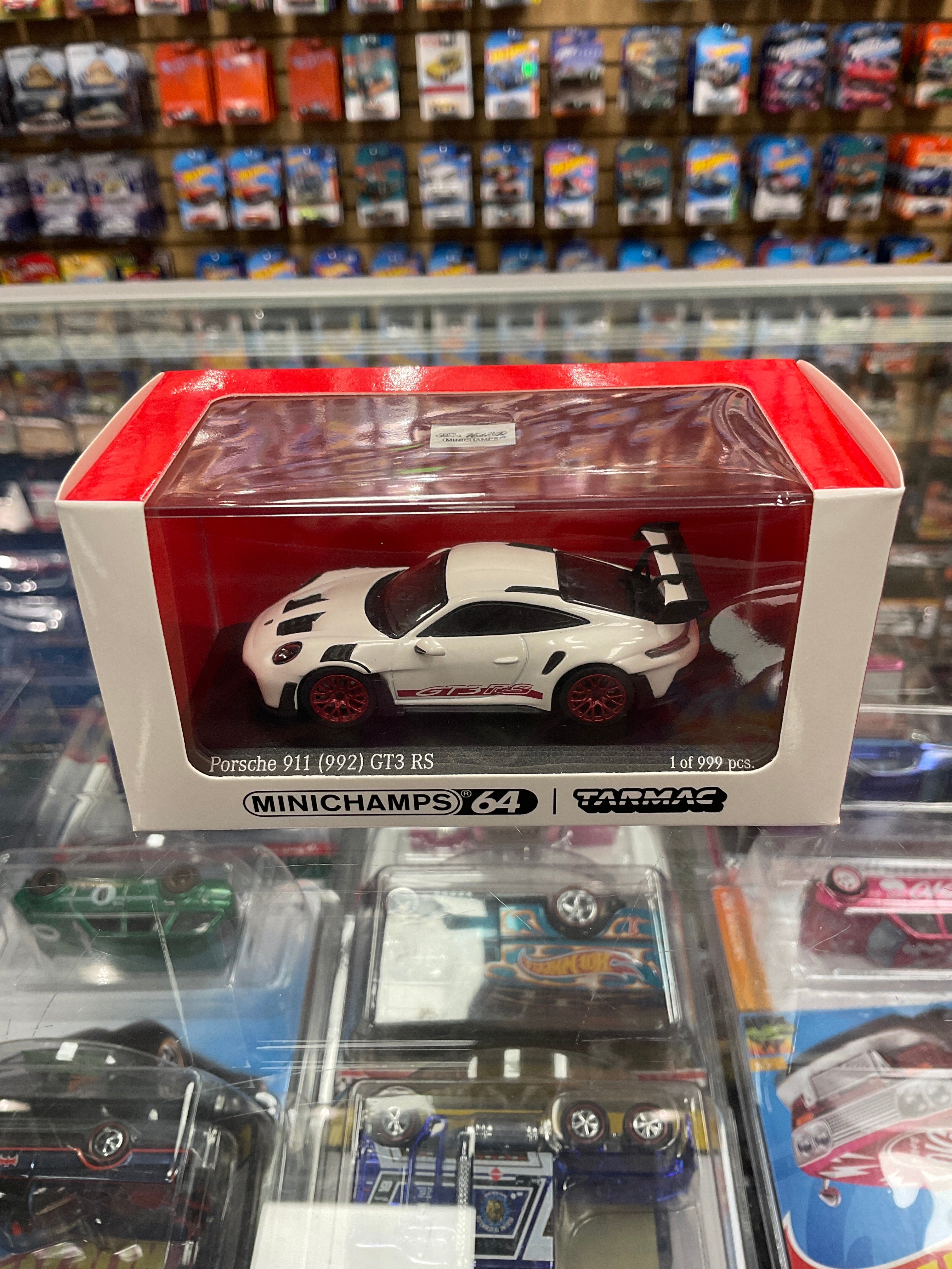 Minichamps64 Tarmac Porsche 911 (992) GT3 RS White & Red limited