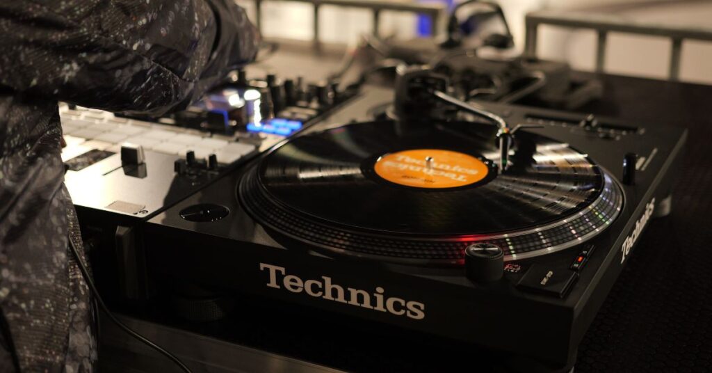 Technicsがパリ五輪2024テストイベントを公式DJターンテーブルで
