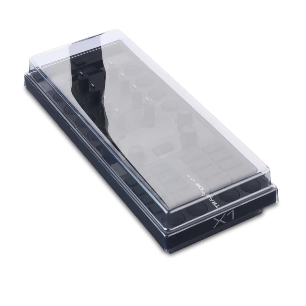 DS-PC-X1MK3Z1MK2_3QTR_A-copy-