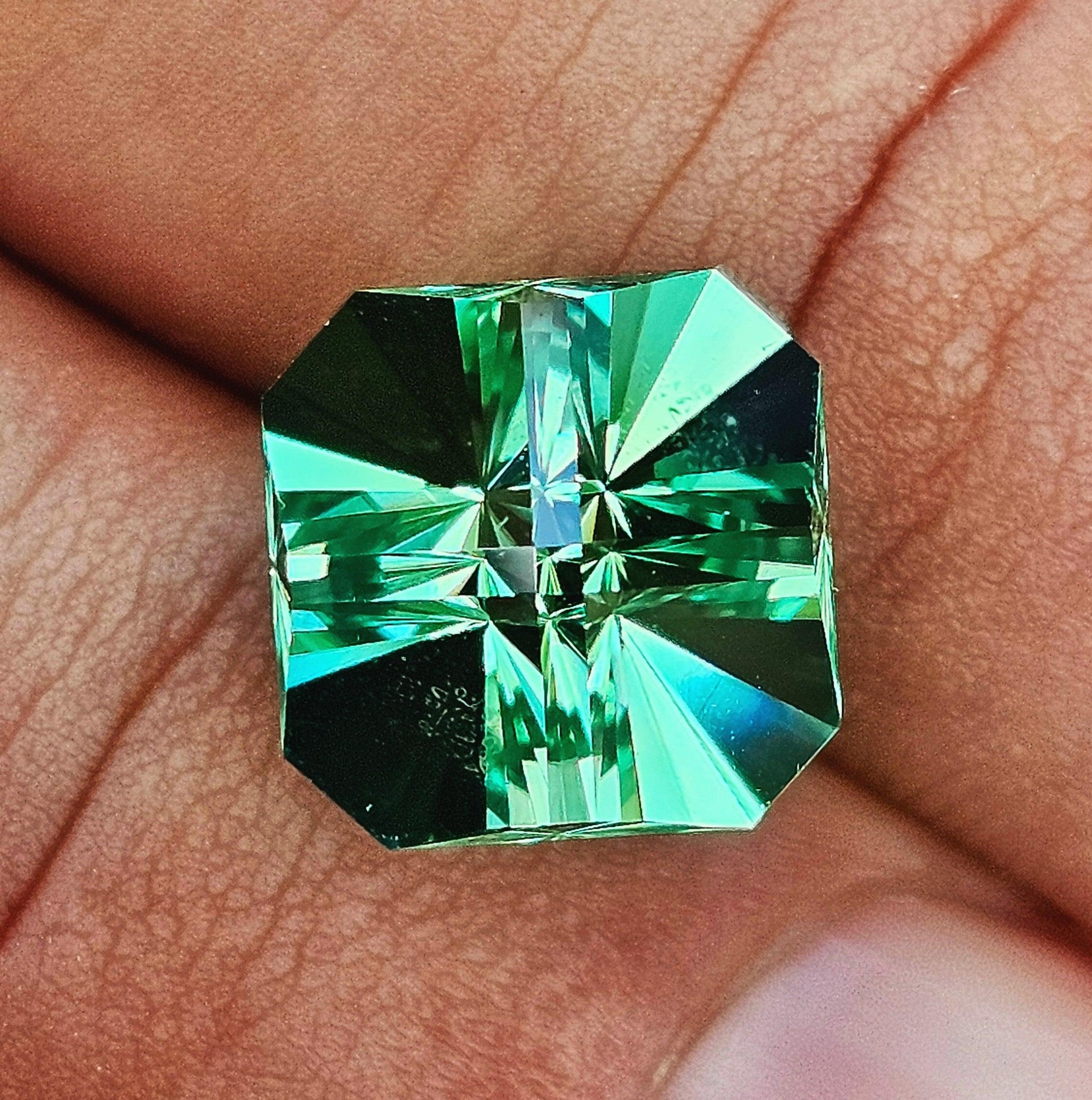light-mint-green-lab-sapphire-