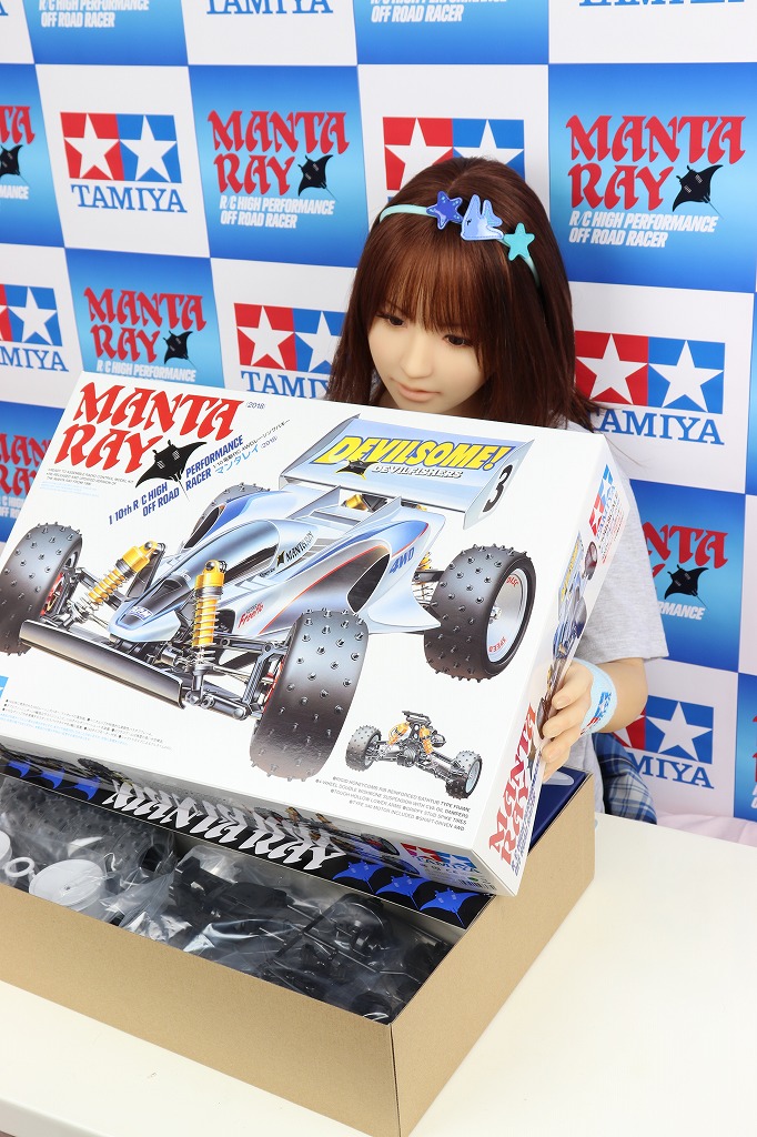 ドールとタミヤ「マンタレイ」 (組立編1)