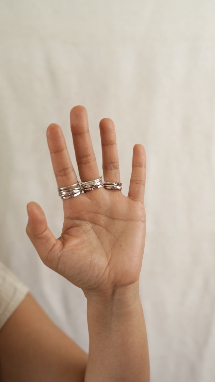 Onefooter Ring 3-Loop in Fairmined Sterling Silver | Dorothée