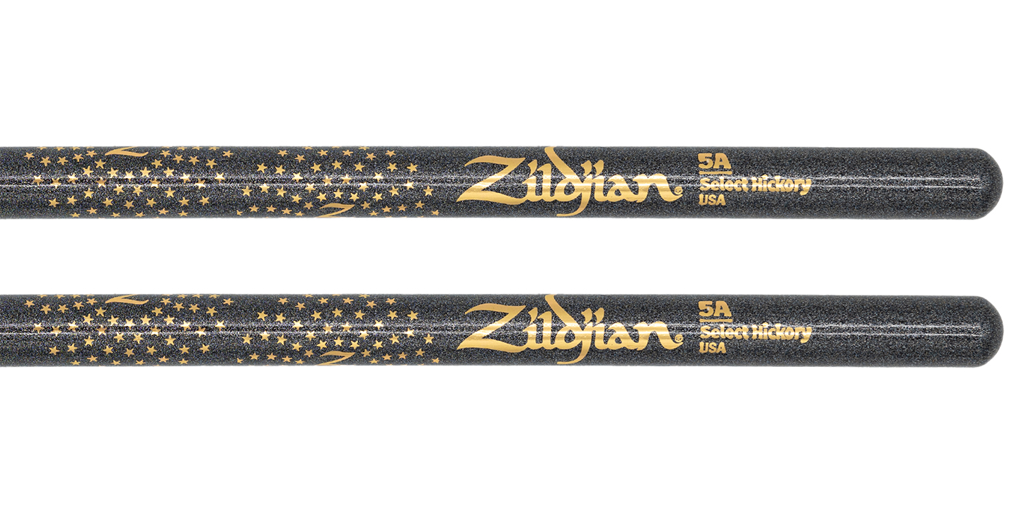 Zカスタム復活を記念し限定デザインのクロマ・スティック4 種を発売