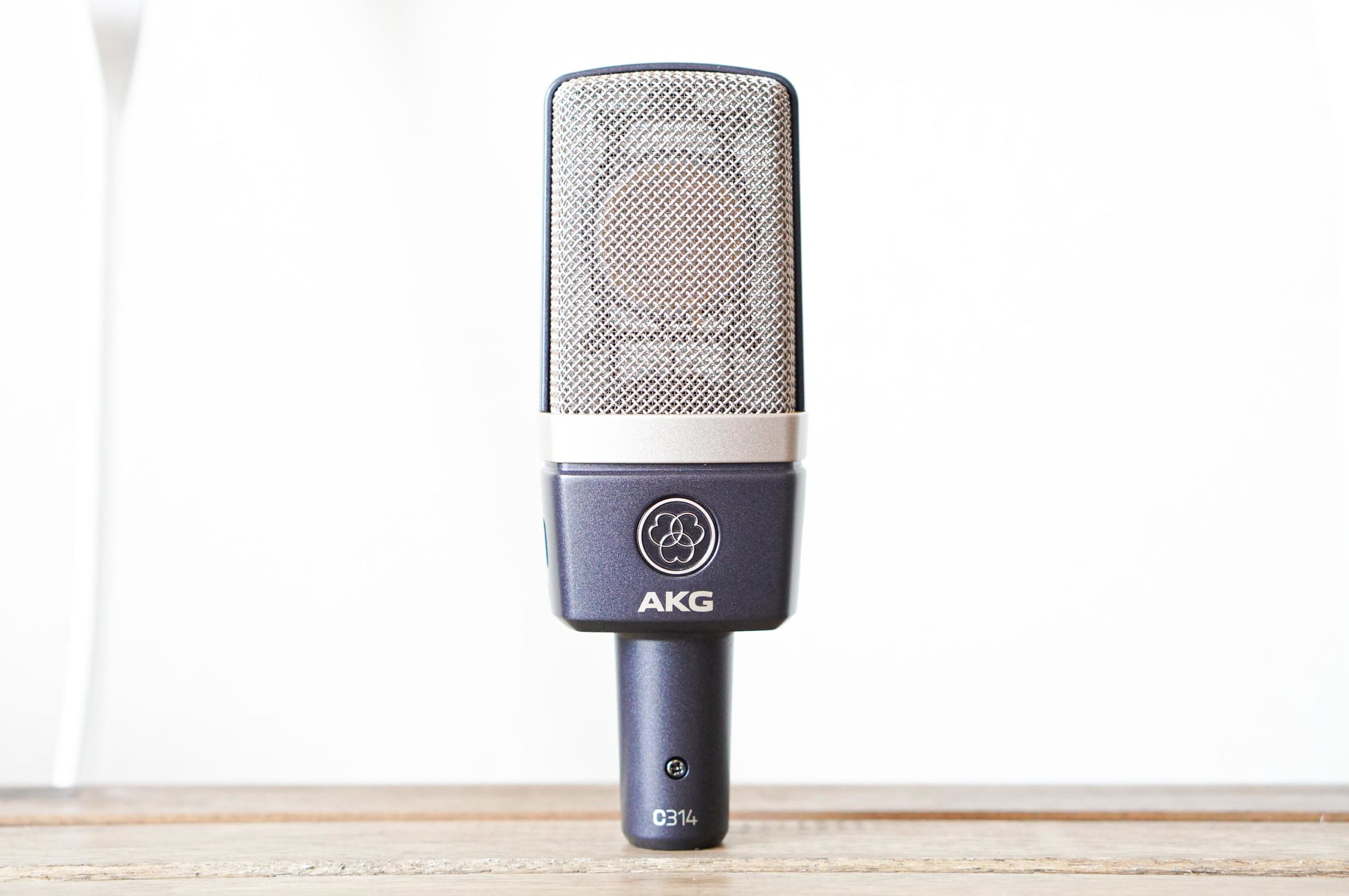 AKG C314レビュー｜ナチュラル系AKGの中堅機。C414XLSとの違いと実用性