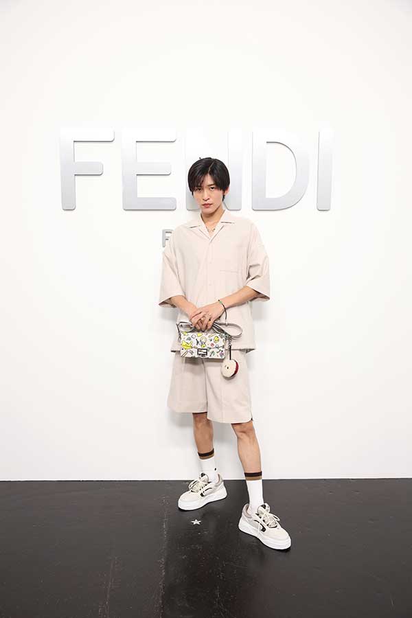 Snow Man目黒蓮、ミラノ開催のFENDIコレクションでセットアップ披露