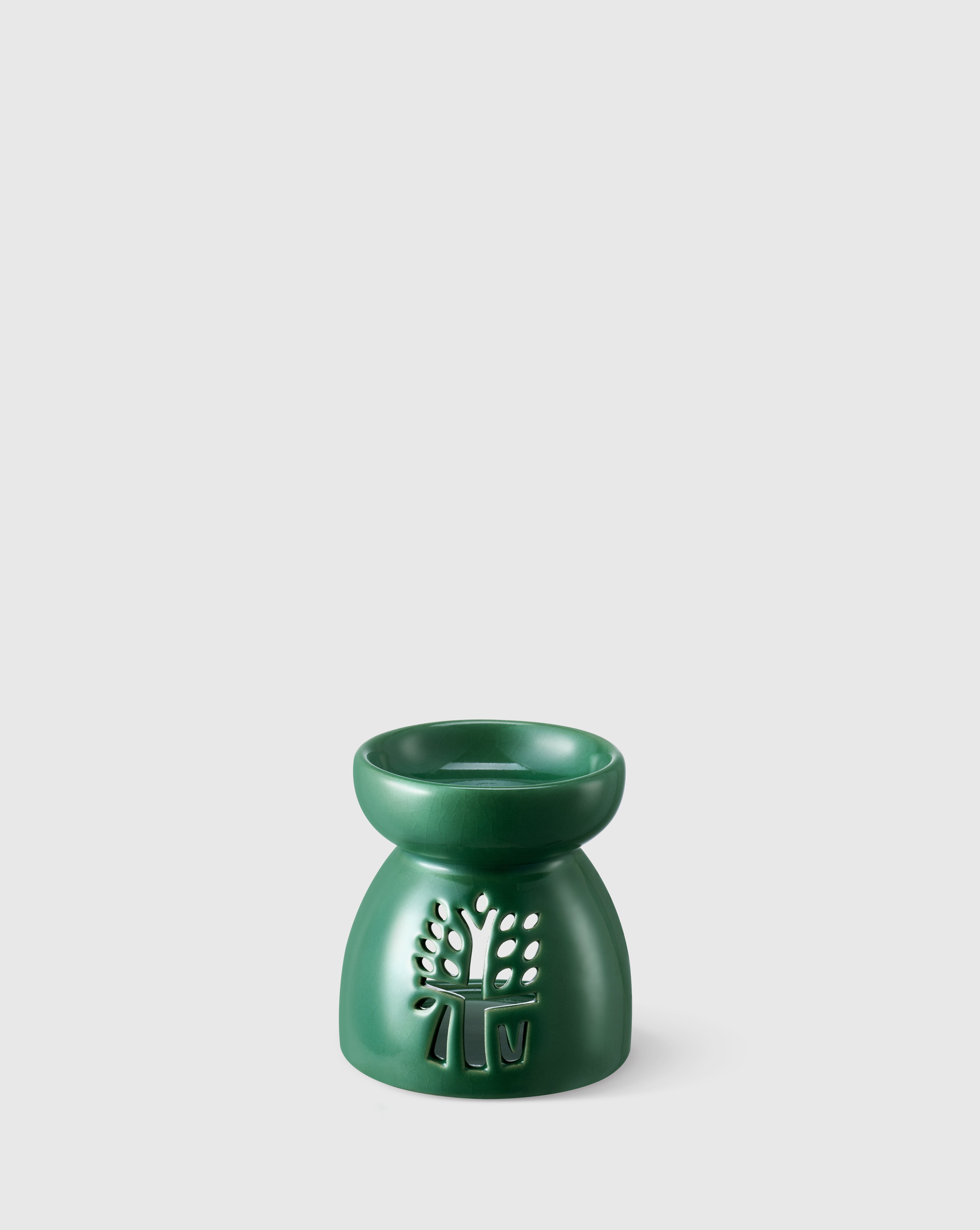 White Ceramic Oil Burner - Medium | Banyan Tree Essentials