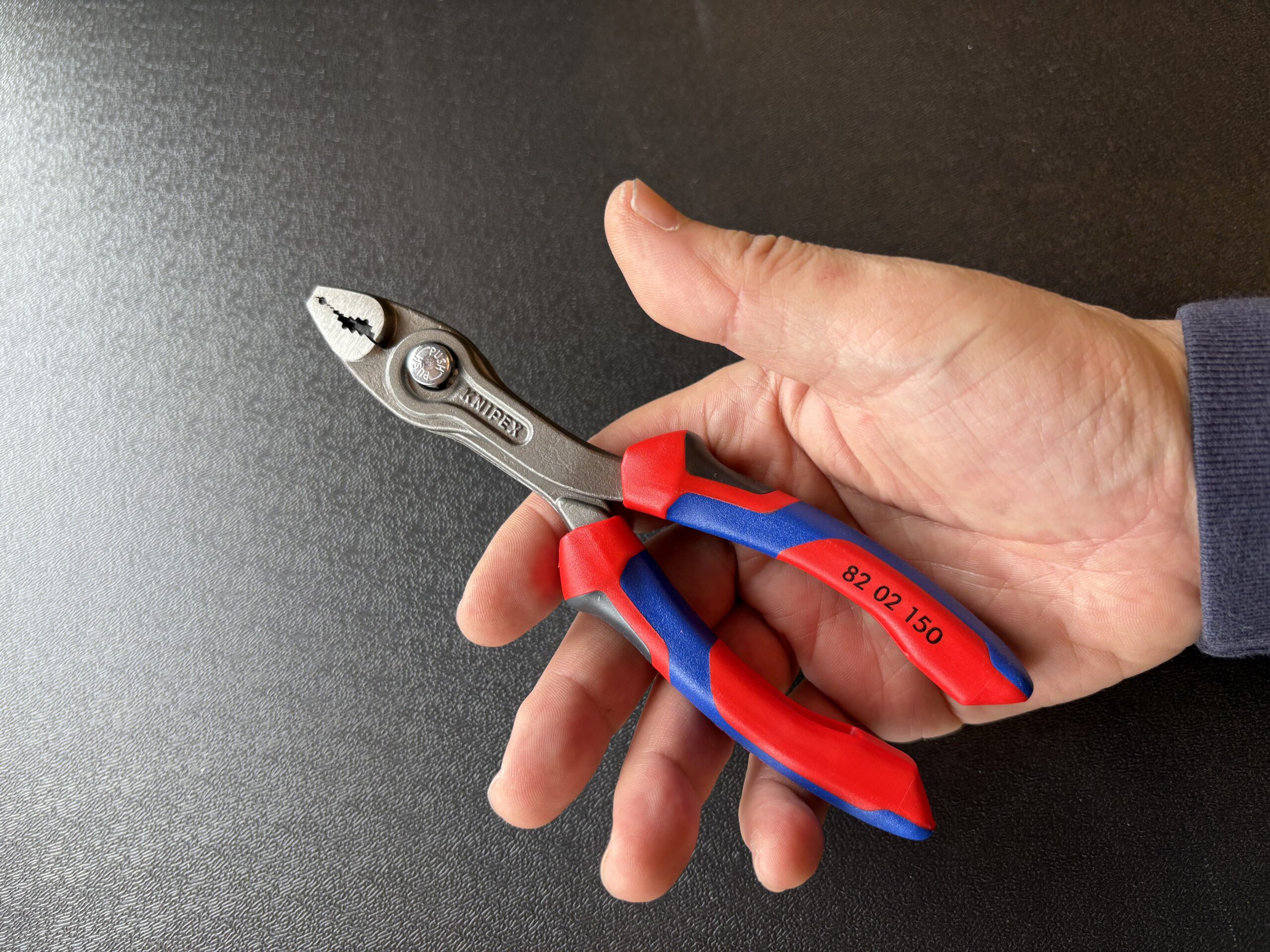 KNIPEXの人気モデルに新サイズ追加！150mmコンフォートグリップ誕生