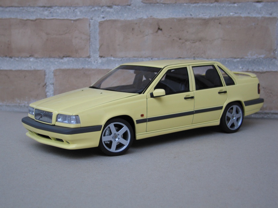 AUTOart 1:18 Volvo 850 T-5R | DiecastXchange Forum