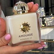 Honour 43 Woman Amouage 香水- 一款2021年女用香水