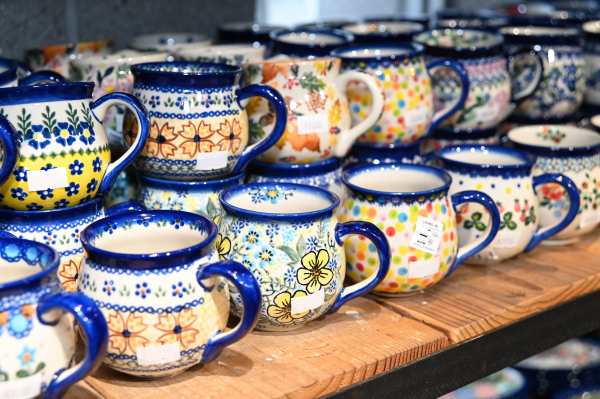 心躍る食卓に！愛らしいポーランド食器の正規直輸入店＞ | FIND LOCAL