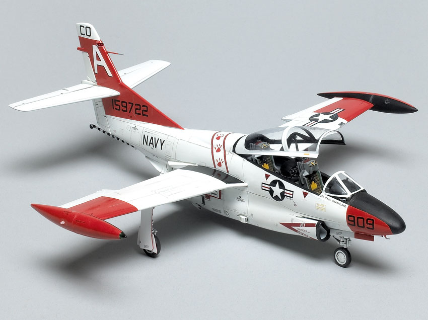 Twobobs 1/48 scale T-2C Buckeye | Finescale Modeler Magazine