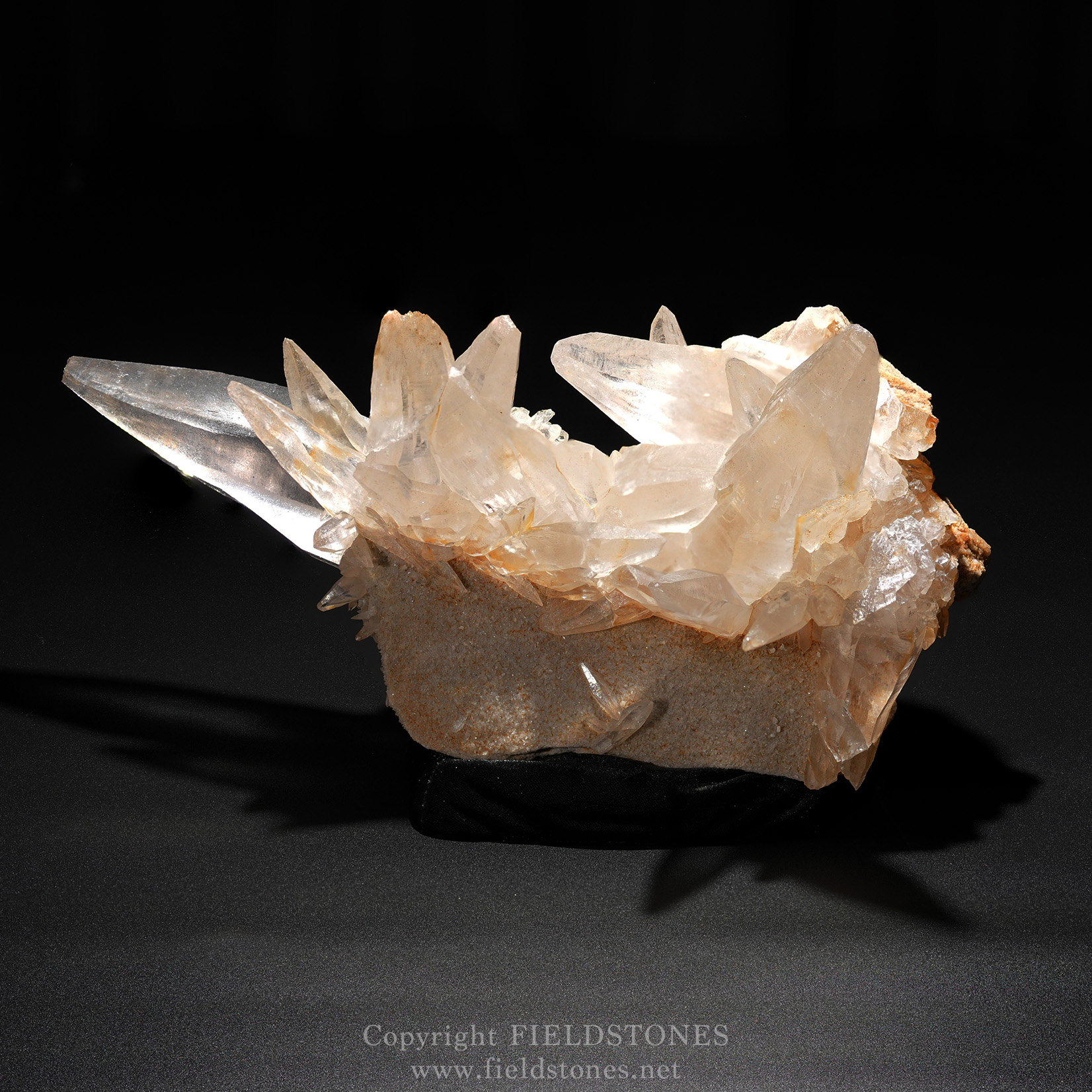 強い浄化のパワーを持つガネッシュヒマール水晶 - FieldStones